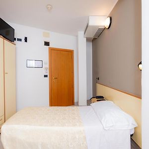 Classic Single Room